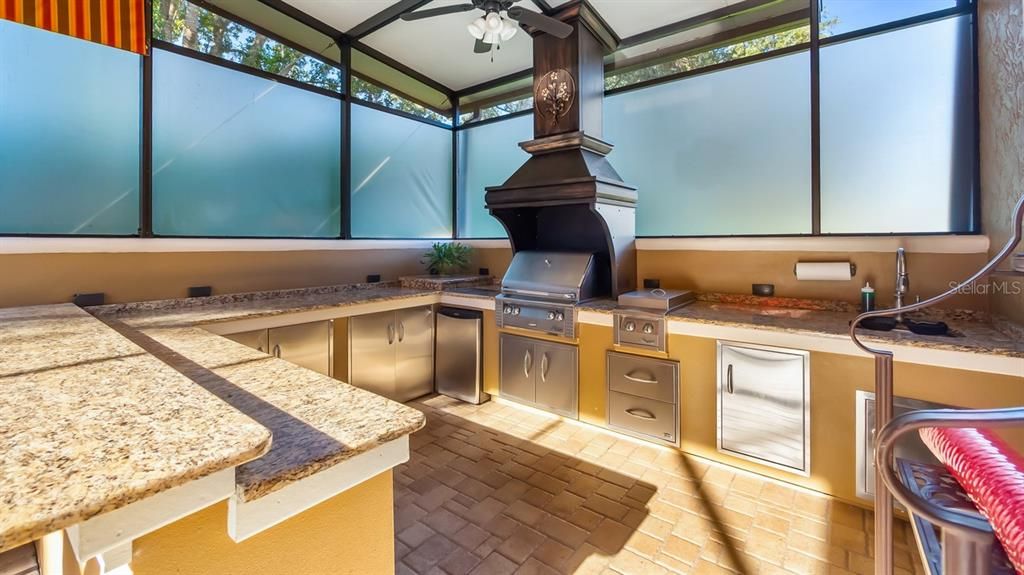 For Sale: $1,155,000 (3 beds, 4 baths, 3327 Square Feet)