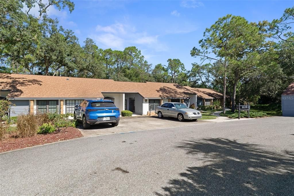 For Sale: $209,900 (2 beds, 2 baths, 995 Square Feet)