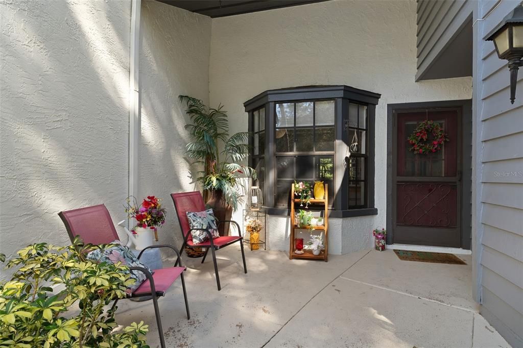 For Sale: $209,900 (2 beds, 2 baths, 995 Square Feet)