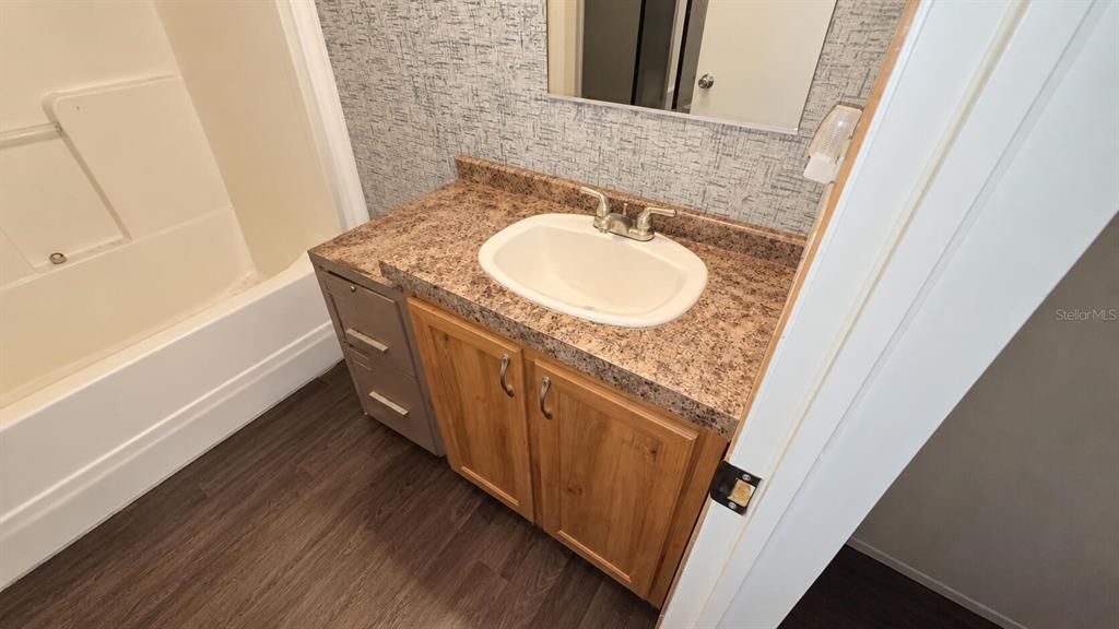 For Sale: $210,000 (3 beds, 2 baths, 1248 Square Feet)