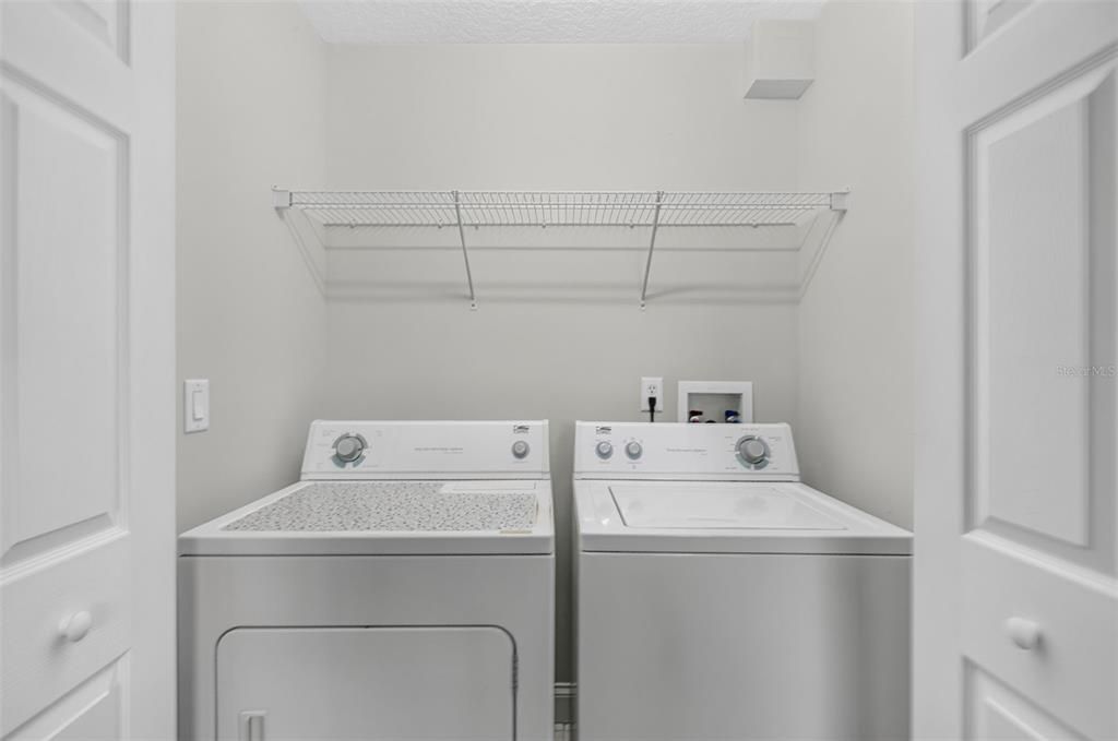 En Venta: $829,900 (3 camas, 2 baños, 2213 Pies cuadrados)