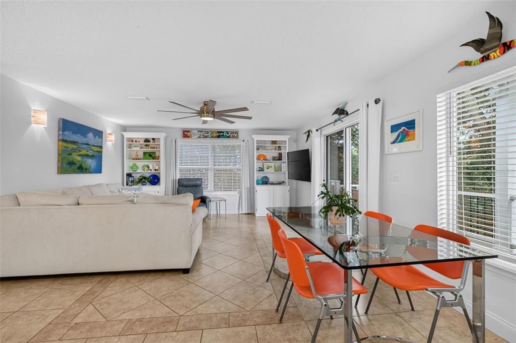En Venta: $829,900 (3 camas, 2 baños, 2213 Pies cuadrados)