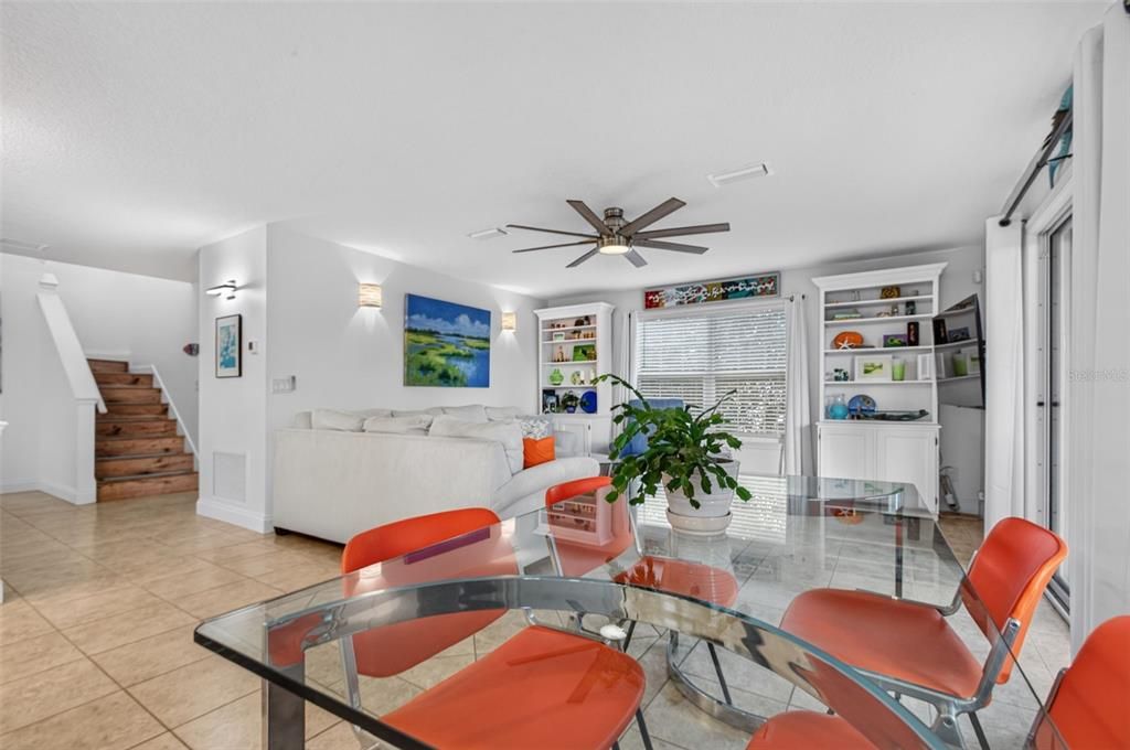 En Venta: $829,900 (3 camas, 2 baños, 2213 Pies cuadrados)