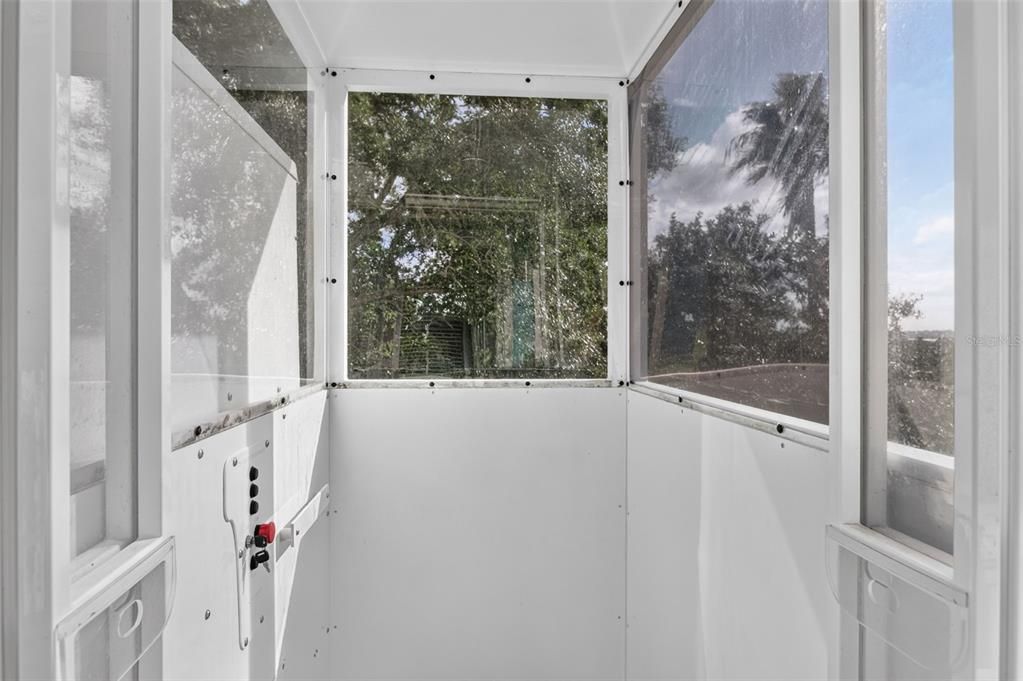 En Venta: $829,900 (3 camas, 2 baños, 2213 Pies cuadrados)
