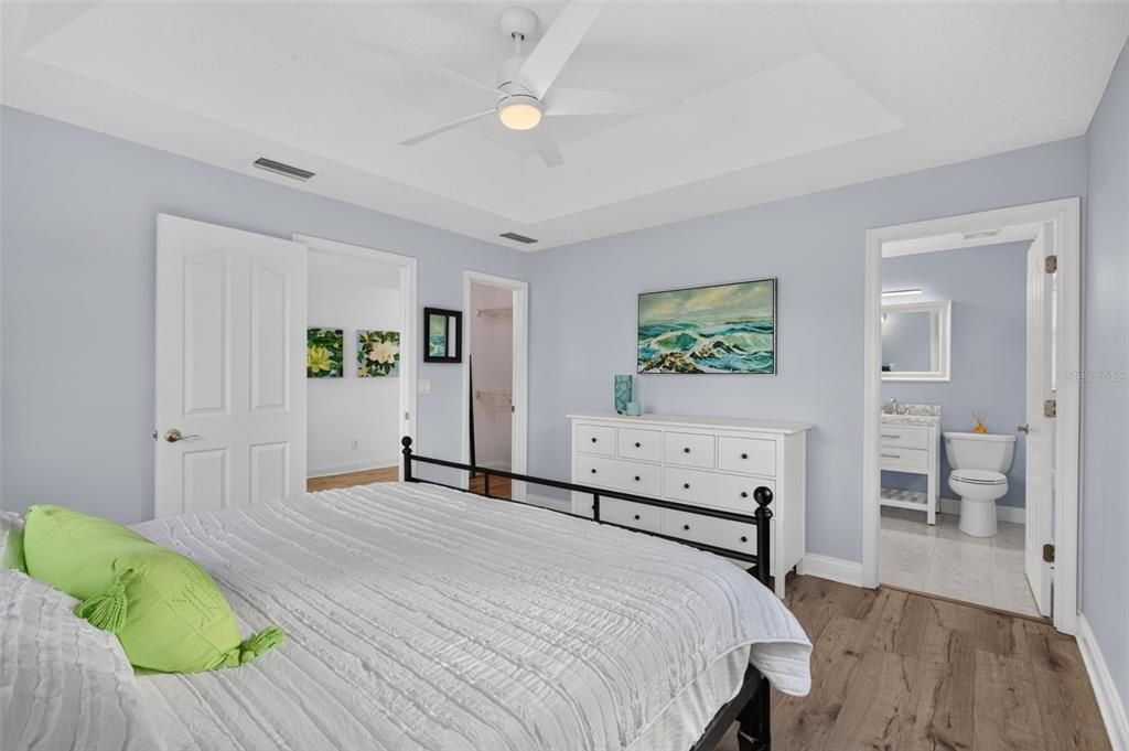 En Venta: $829,900 (3 camas, 2 baños, 2213 Pies cuadrados)