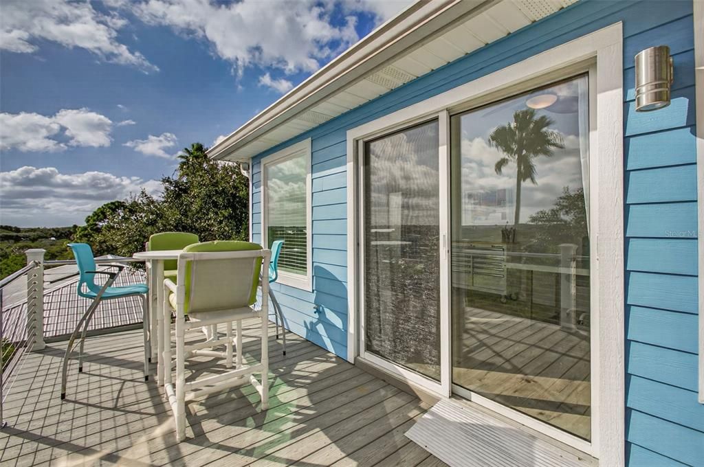 En Venta: $829,900 (3 camas, 2 baños, 2213 Pies cuadrados)