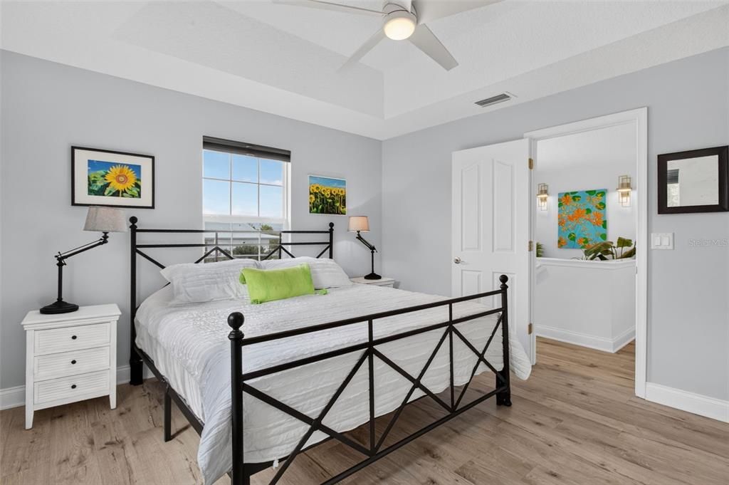 En Venta: $829,900 (3 camas, 2 baños, 2213 Pies cuadrados)