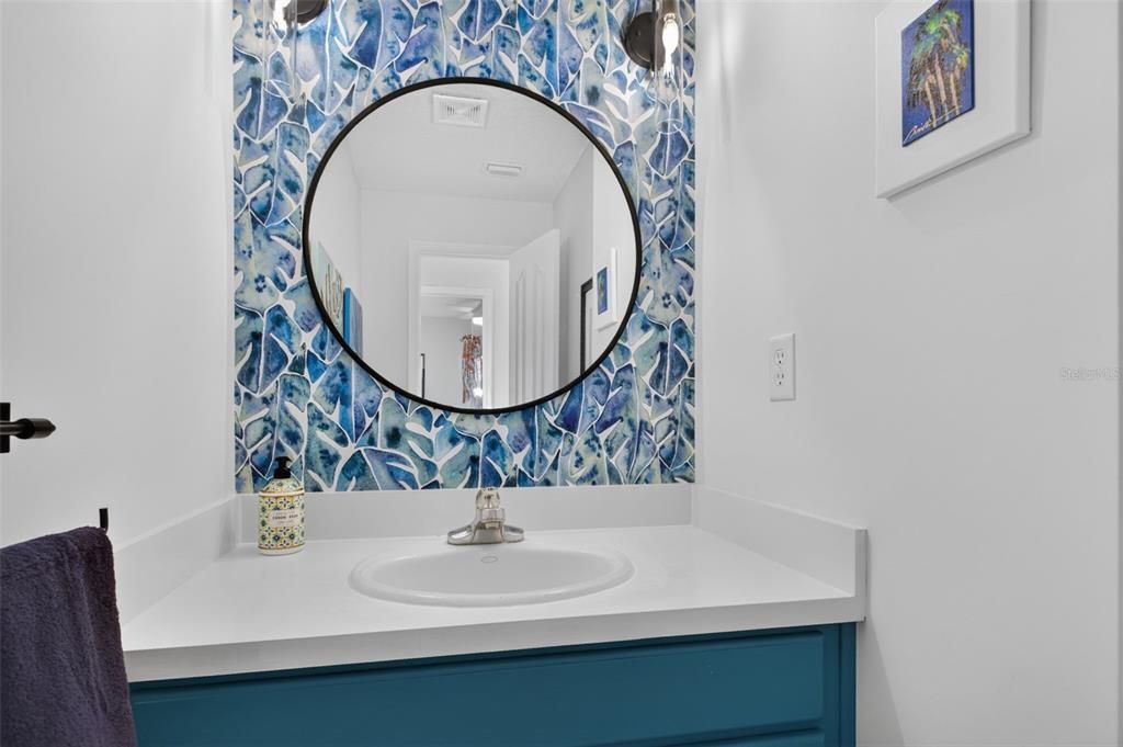 En Venta: $829,900 (3 camas, 2 baños, 2213 Pies cuadrados)