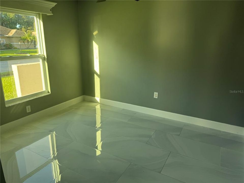 For Sale: $399,900 (3 beds, 2 baths, 2014 Square Feet)
