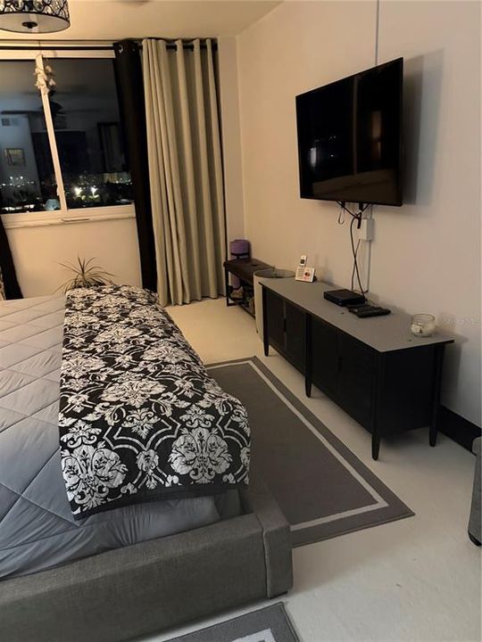 На продажу: $179,900 (1 спален, 1 ванн, 864 Квадратных фут)