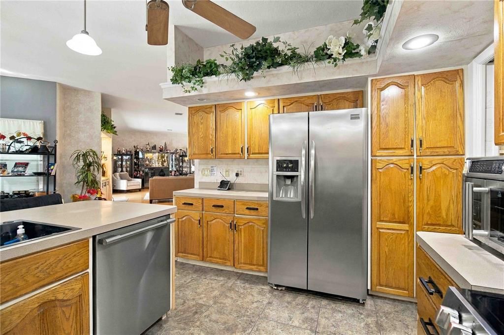 En Venta: $849,000 (3 camas, 2 baños, 3747 Pies cuadrados)