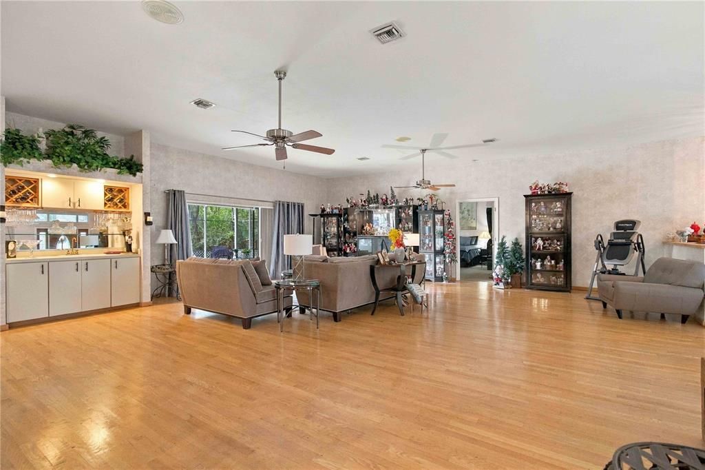En Venta: $849,000 (3 camas, 2 baños, 3747 Pies cuadrados)