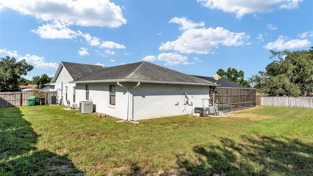 For Sale: $349,000 (4 beds, 2 baths, 2401 Square Feet)