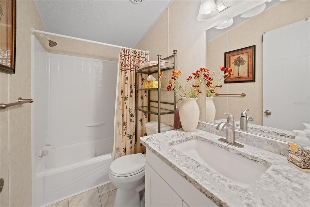 For Sale: $174,999 (2 beds, 2 baths, 1056 Square Feet)