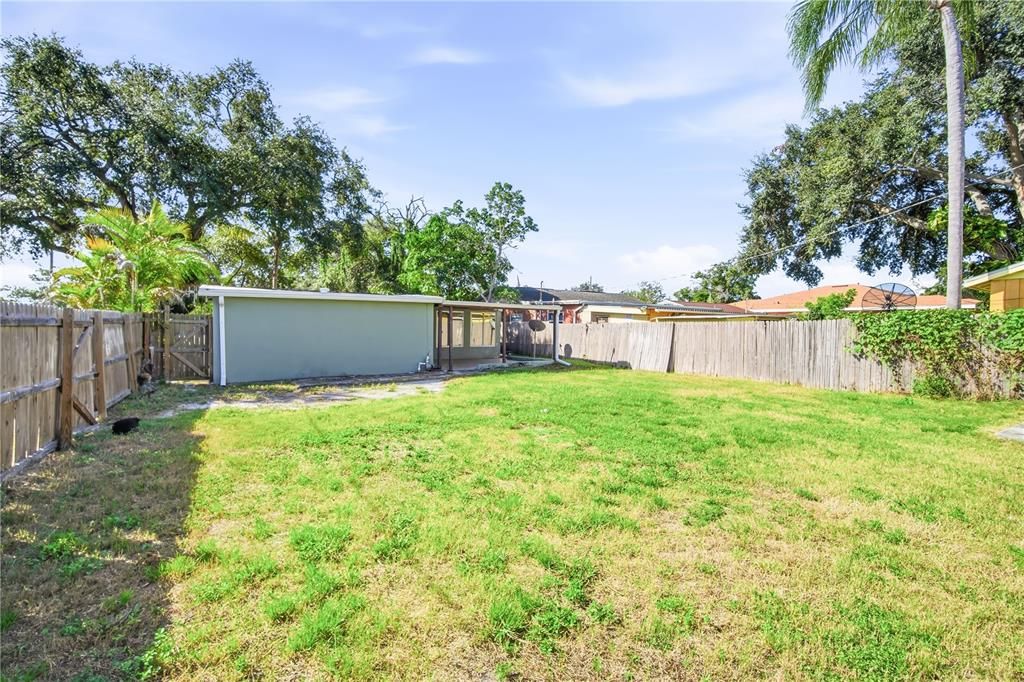 For Rent: $2,600 (4 beds, 2 baths, 1200 Square Feet)