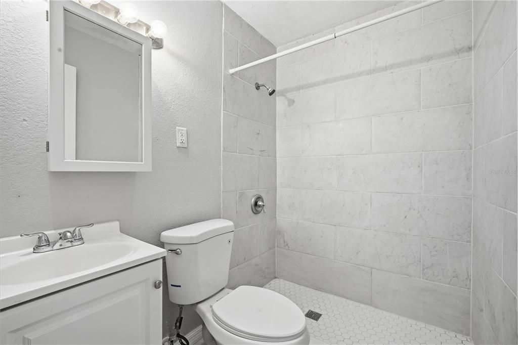 For Rent: $2,600 (4 beds, 2 baths, 1200 Square Feet)