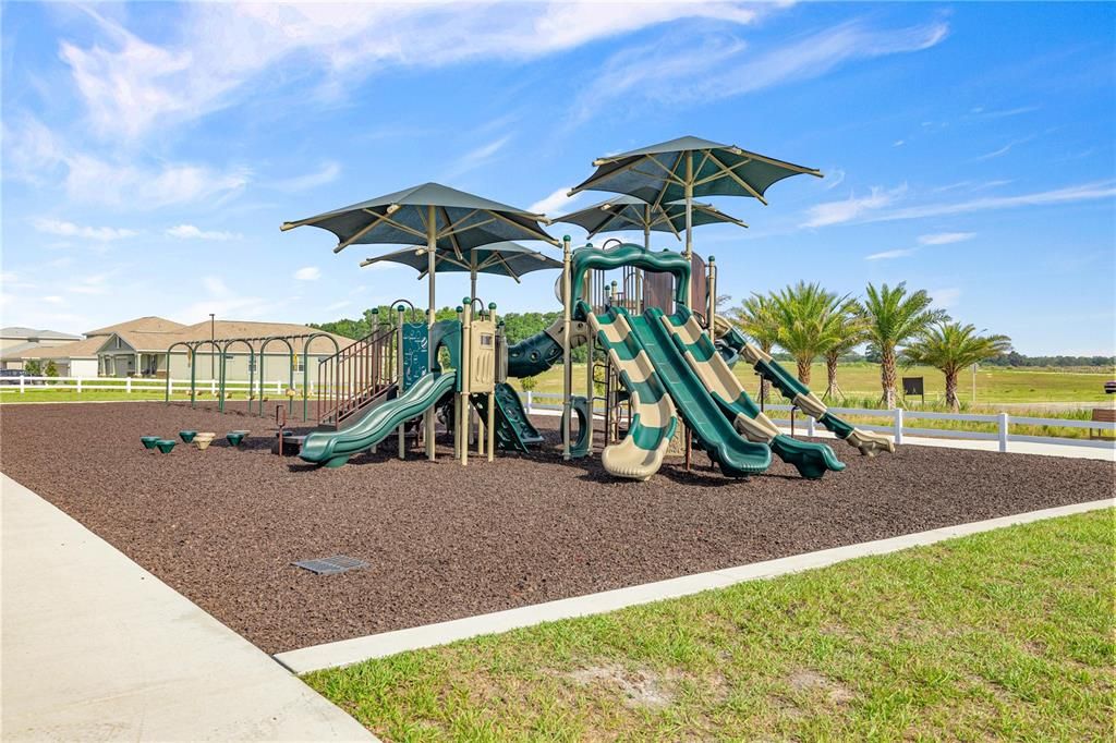 For Sale: $510,000 (4 beds, 3 baths, 3034 Square Feet)
