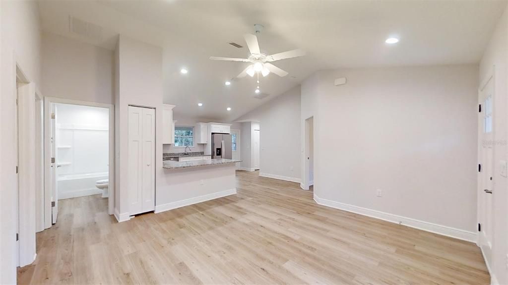En Venta: $209,995 (3 camas, 2 baños, 1003 Pies cuadrados)