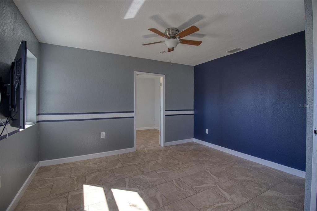 For Sale: $499,900 (3 beds, 2 baths, 1858 Square Feet)