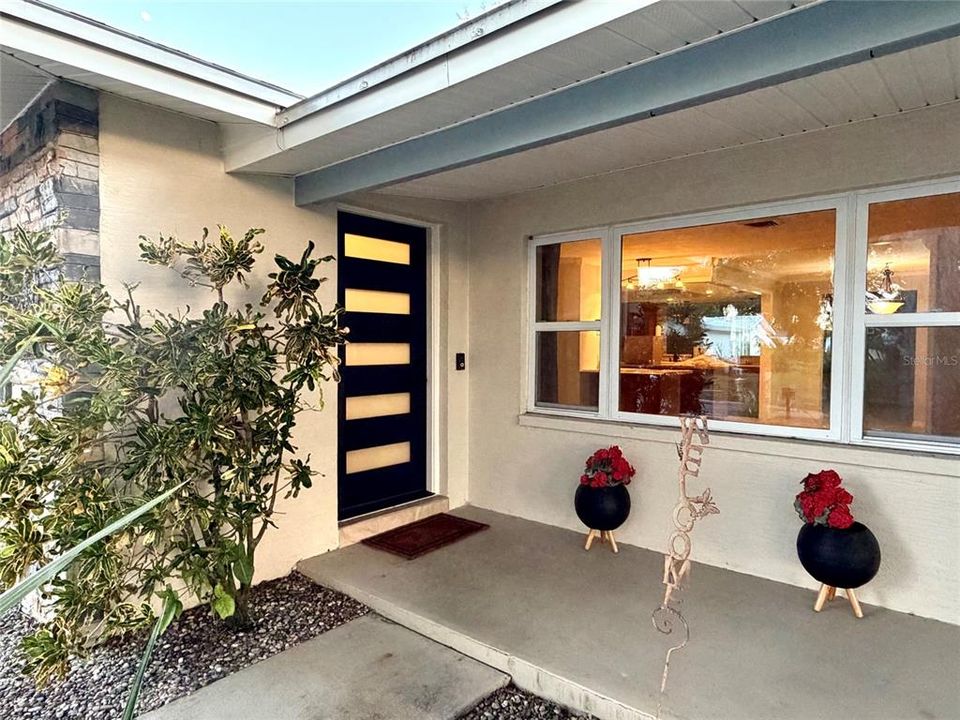 For Sale: $499,900 (3 beds, 2 baths, 1858 Square Feet)