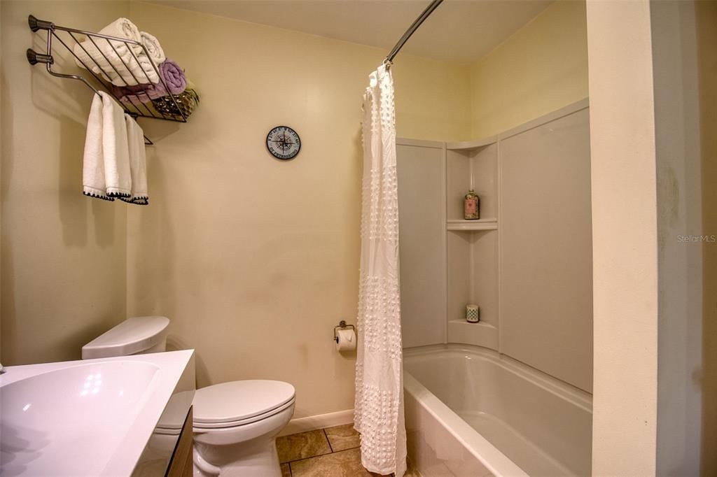 For Sale: $499,900 (3 beds, 2 baths, 1858 Square Feet)