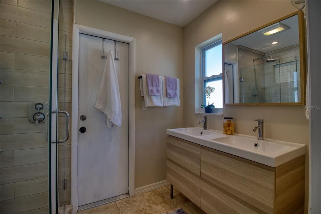 For Sale: $499,900 (3 beds, 2 baths, 1858 Square Feet)