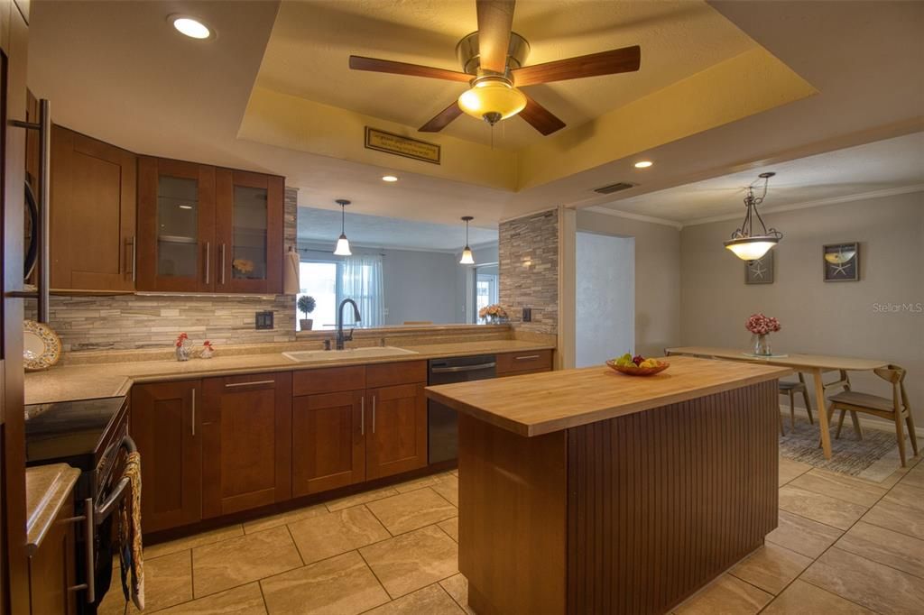 For Sale: $499,900 (3 beds, 2 baths, 1858 Square Feet)