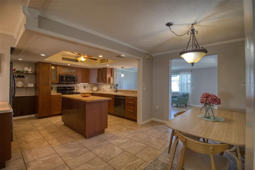 For Sale: $499,900 (3 beds, 2 baths, 1858 Square Feet)