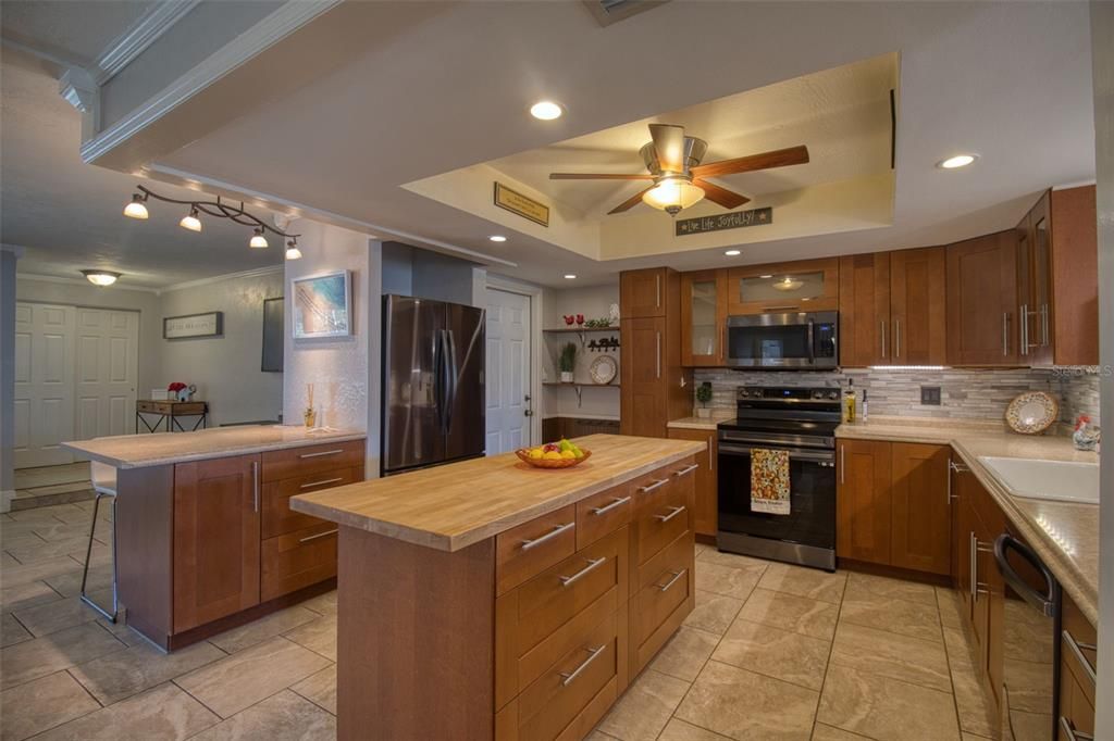 For Sale: $499,900 (3 beds, 2 baths, 1858 Square Feet)
