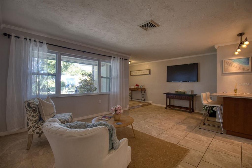 For Sale: $499,900 (3 beds, 2 baths, 1858 Square Feet)