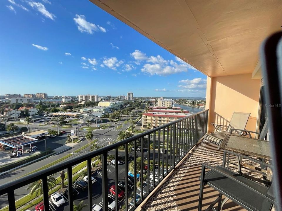 For Sale: $258,900 (1 beds, 1 baths, 680 Square Feet)