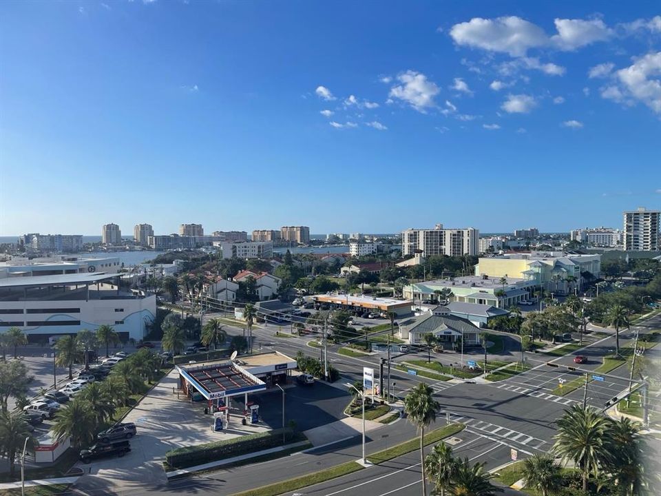 For Sale: $258,900 (1 beds, 1 baths, 680 Square Feet)