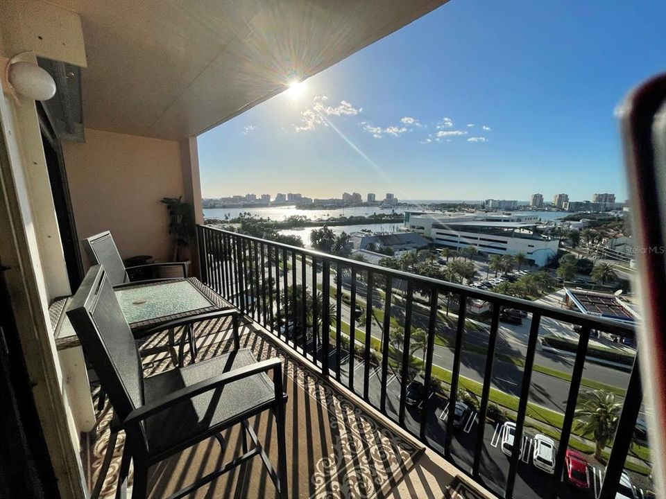 For Sale: $258,900 (1 beds, 1 baths, 680 Square Feet)