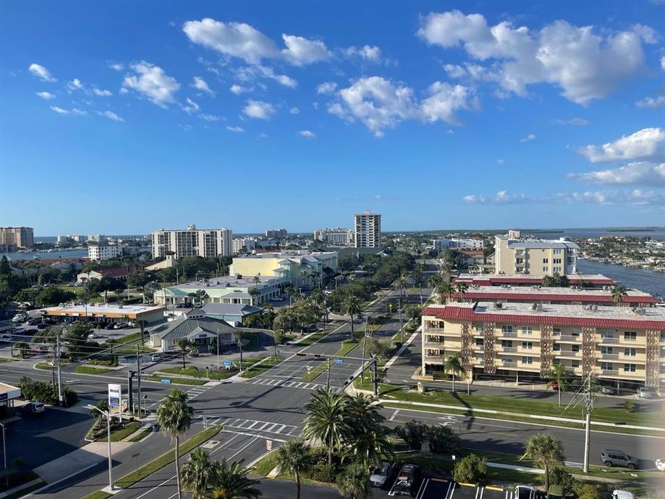 For Sale: $258,900 (1 beds, 1 baths, 680 Square Feet)