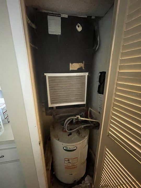 For Sale: $258,900 (1 beds, 1 baths, 680 Square Feet)