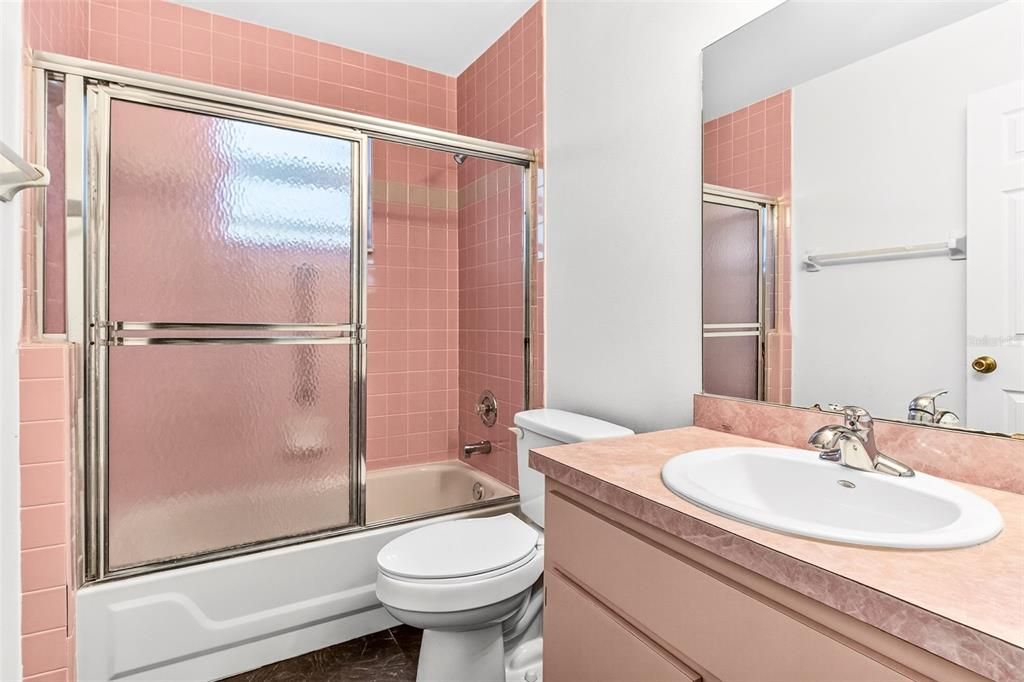 На продажу: $249,000 (3 спален, 2 ванн, 1295 Квадратных фут)