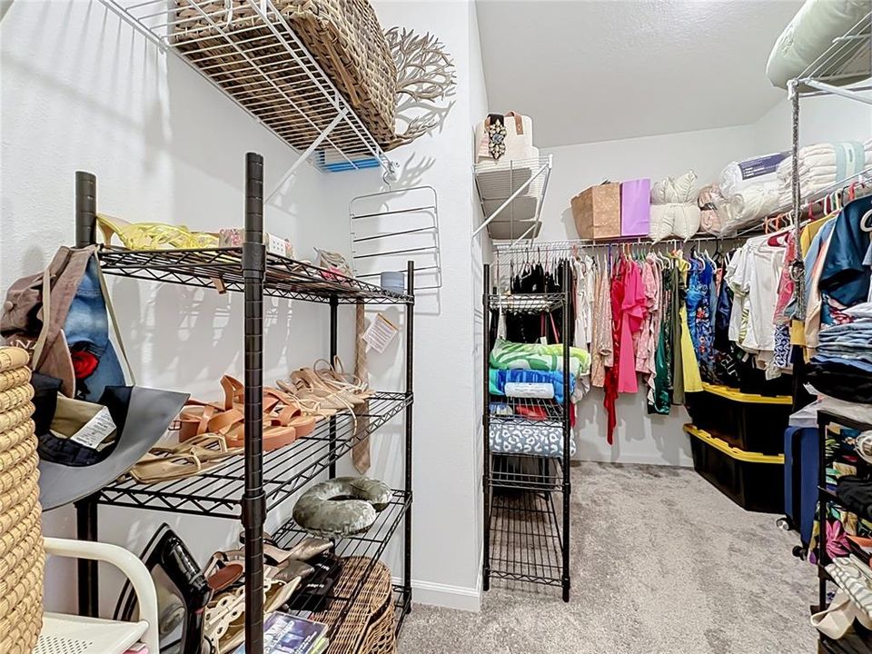 На продажу: $449,990 (5 спален, 2 ванн, 2388 Квадратных фут)