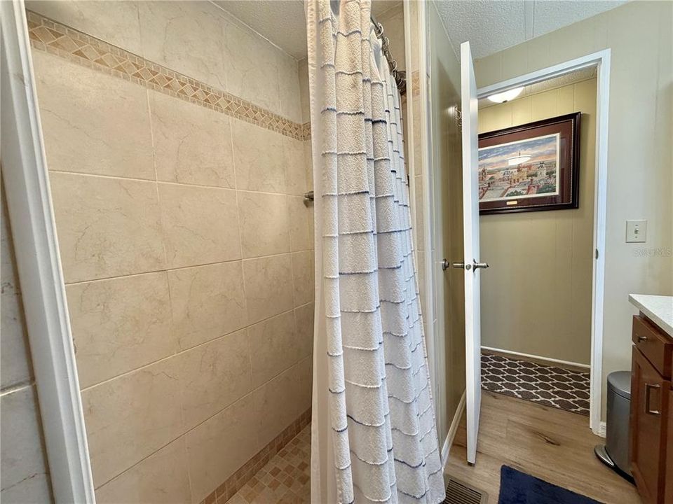 For Sale: $152,000 (2 beds, 2 baths, 1216 Square Feet)