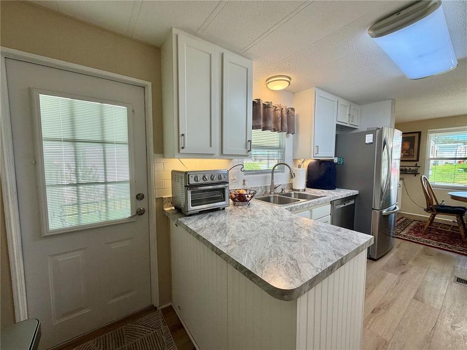 For Sale: $152,000 (2 beds, 2 baths, 1216 Square Feet)