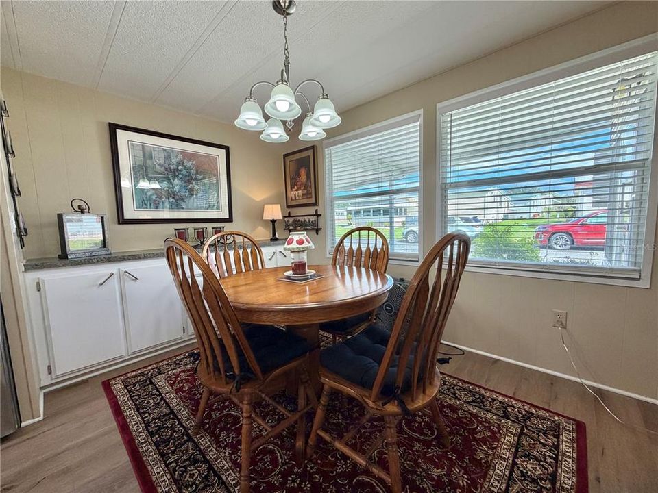 For Sale: $152,000 (2 beds, 2 baths, 1216 Square Feet)