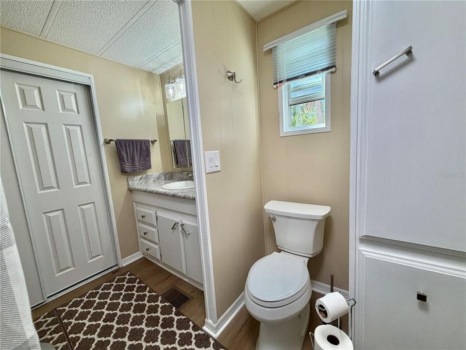 For Sale: $152,000 (2 beds, 2 baths, 1216 Square Feet)