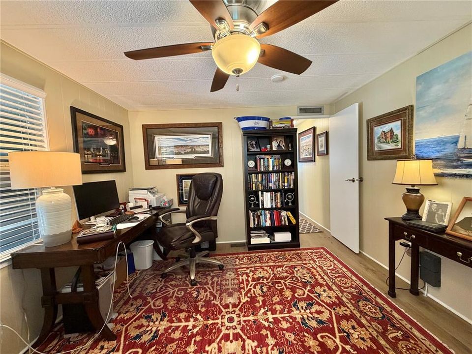 For Sale: $152,000 (2 beds, 2 baths, 1216 Square Feet)