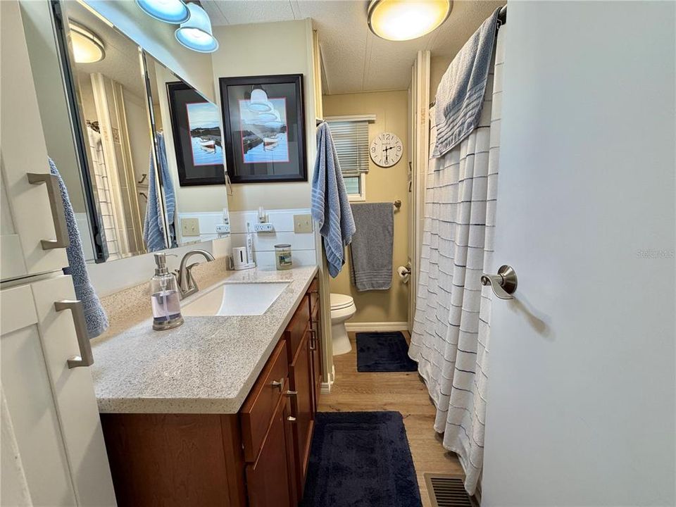 For Sale: $152,000 (2 beds, 2 baths, 1216 Square Feet)