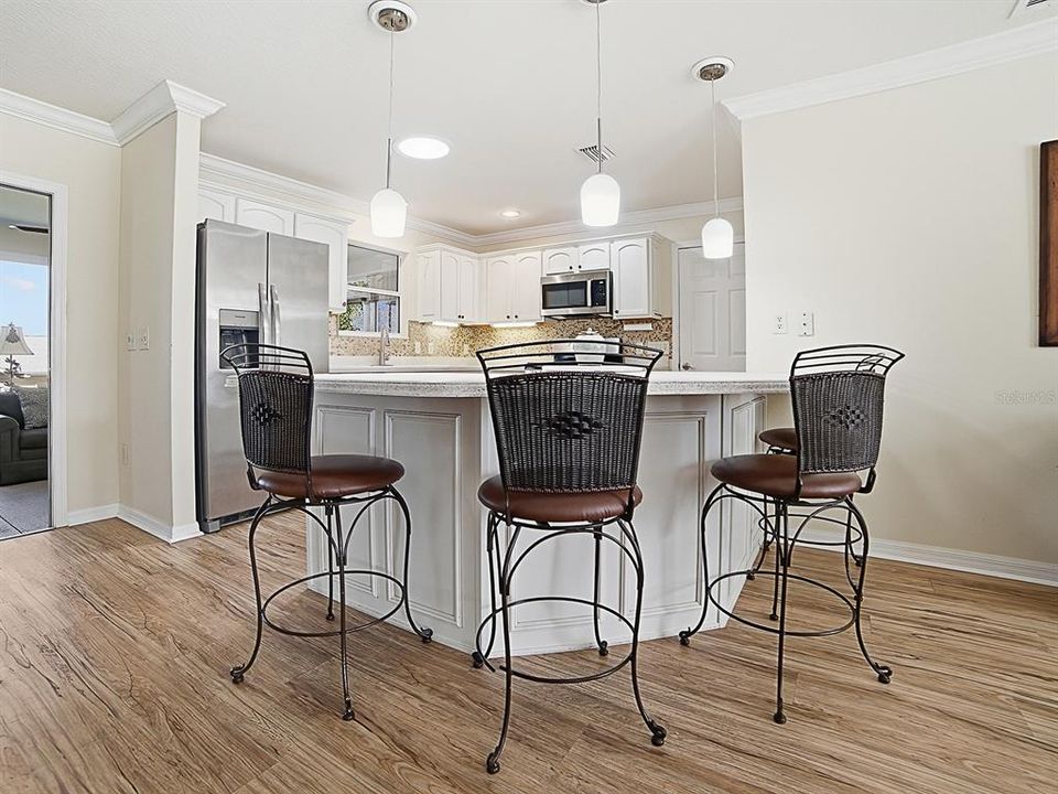 For Sale: $279,000 (2 beds, 2 baths, 1382 Square Feet)