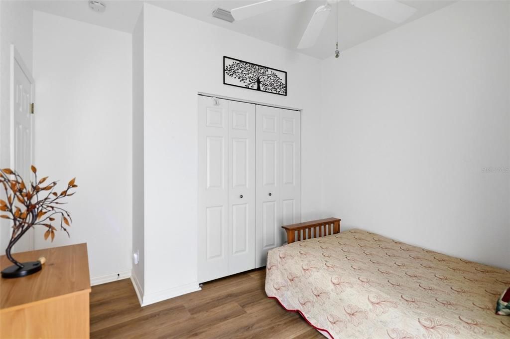 For Sale: $250,000 (2 beds, 2 baths, 1364 Square Feet)