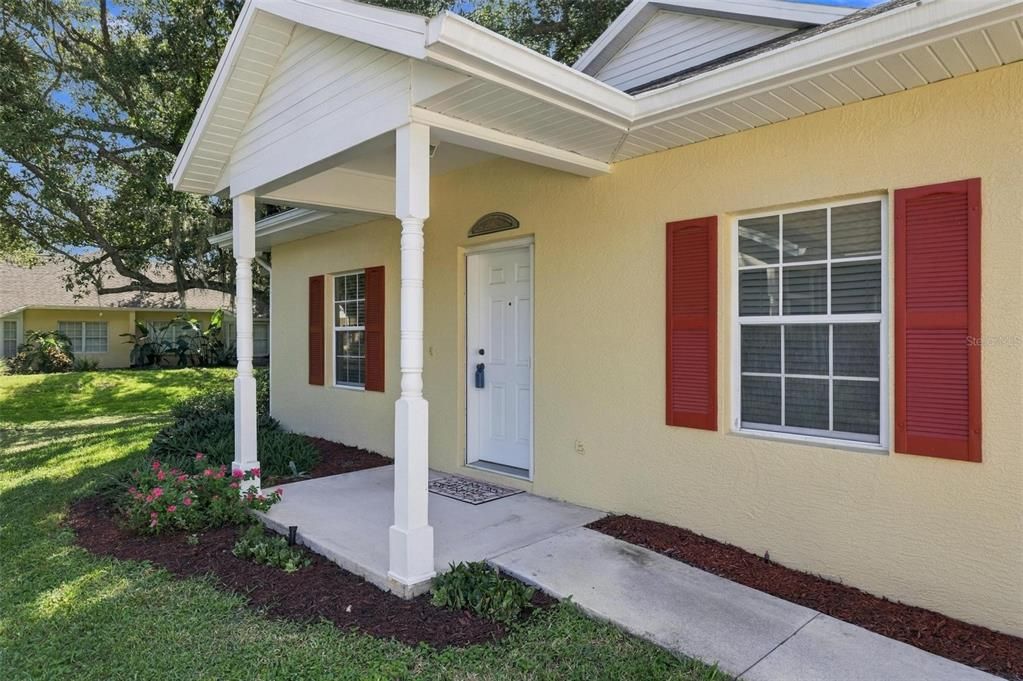 For Sale: $250,000 (2 beds, 2 baths, 1364 Square Feet)