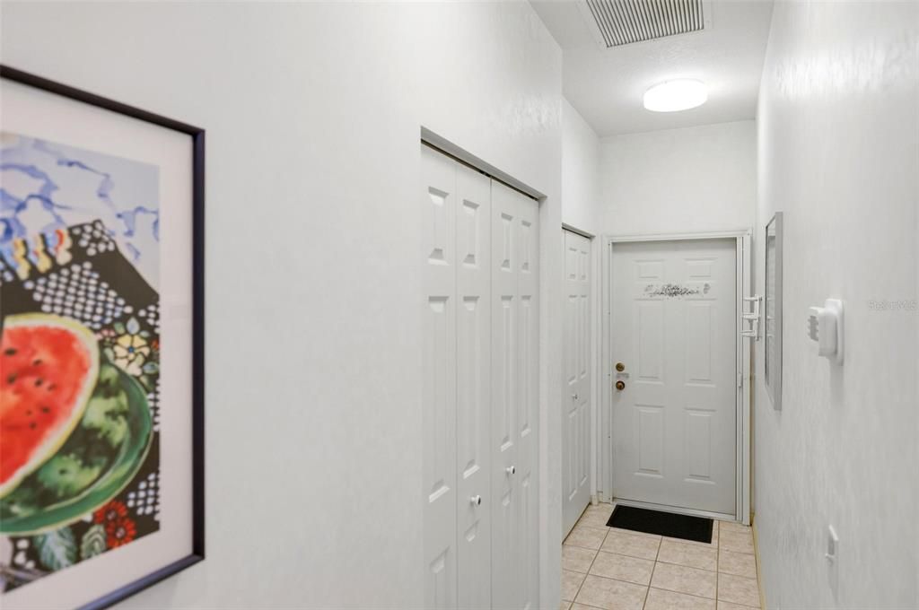 For Sale: $250,000 (2 beds, 2 baths, 1364 Square Feet)