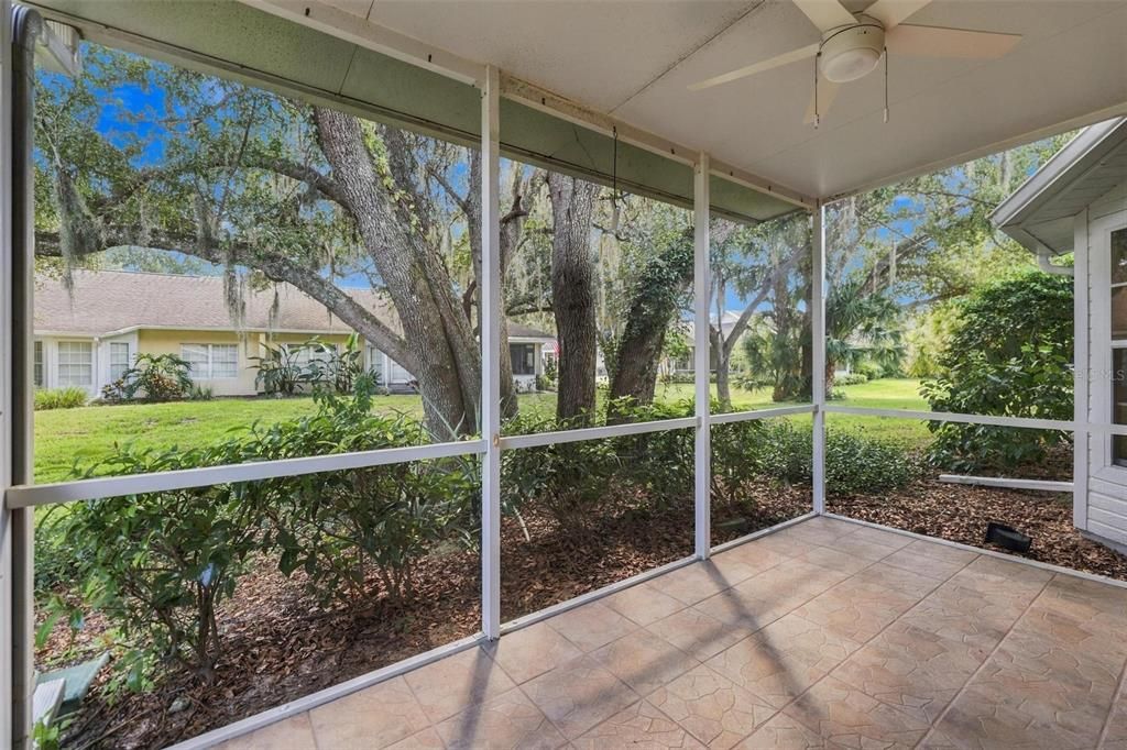 For Sale: $250,000 (2 beds, 2 baths, 1364 Square Feet)