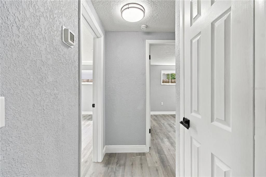 На продажу: $279,900 (3 спален, 2 ванн, 1200 Квадратных фут)