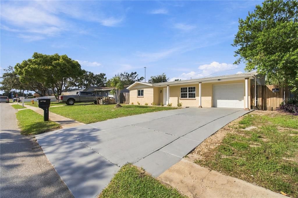 На продажу: $279,900 (3 спален, 2 ванн, 1200 Квадратных фут)